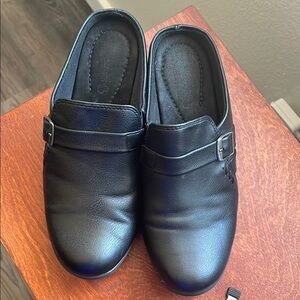 BareTraps Black Loafers Slip-On Shoes